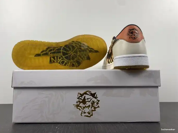 Rep LUCY Jordan Tiger 1 OG Year DH6932-100 Air the Low of 0512